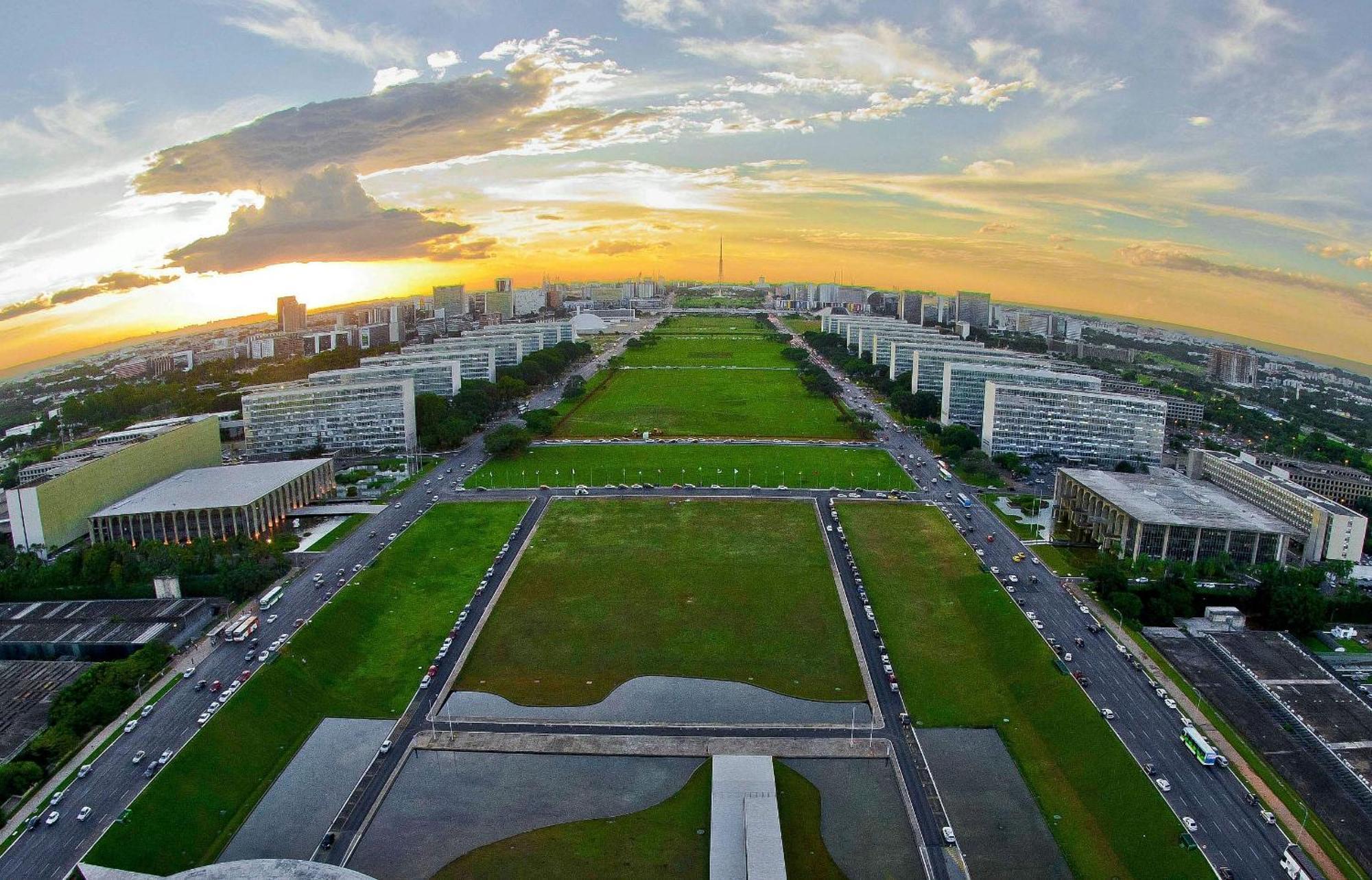 V210 Flat Na Area De - Area Brasilia